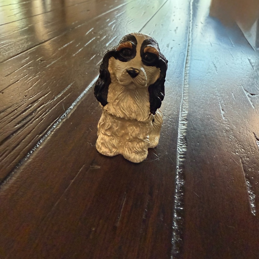 Vintage Spaniel Dog Figurine Ring Hidden Box/Case